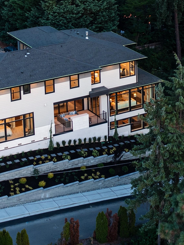 Contemporary residence integrated with mature landscaping — Medina, Ariana Designs