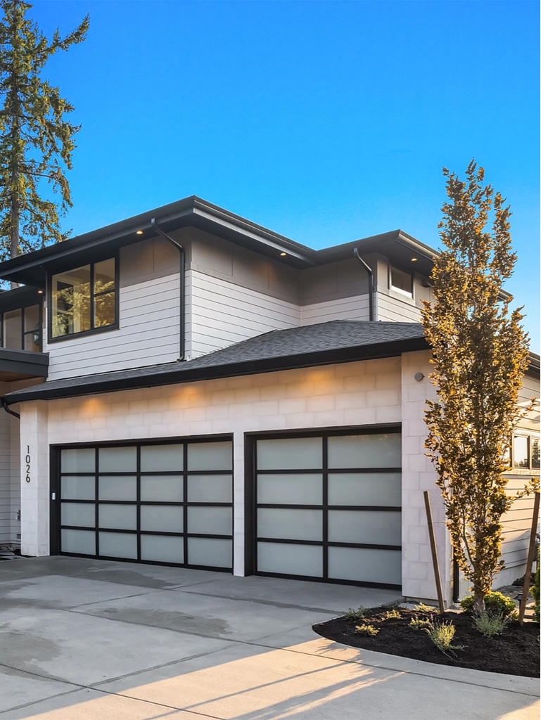 Contemporary Pacific Northwest two-story home — Medina, Ariana Designs