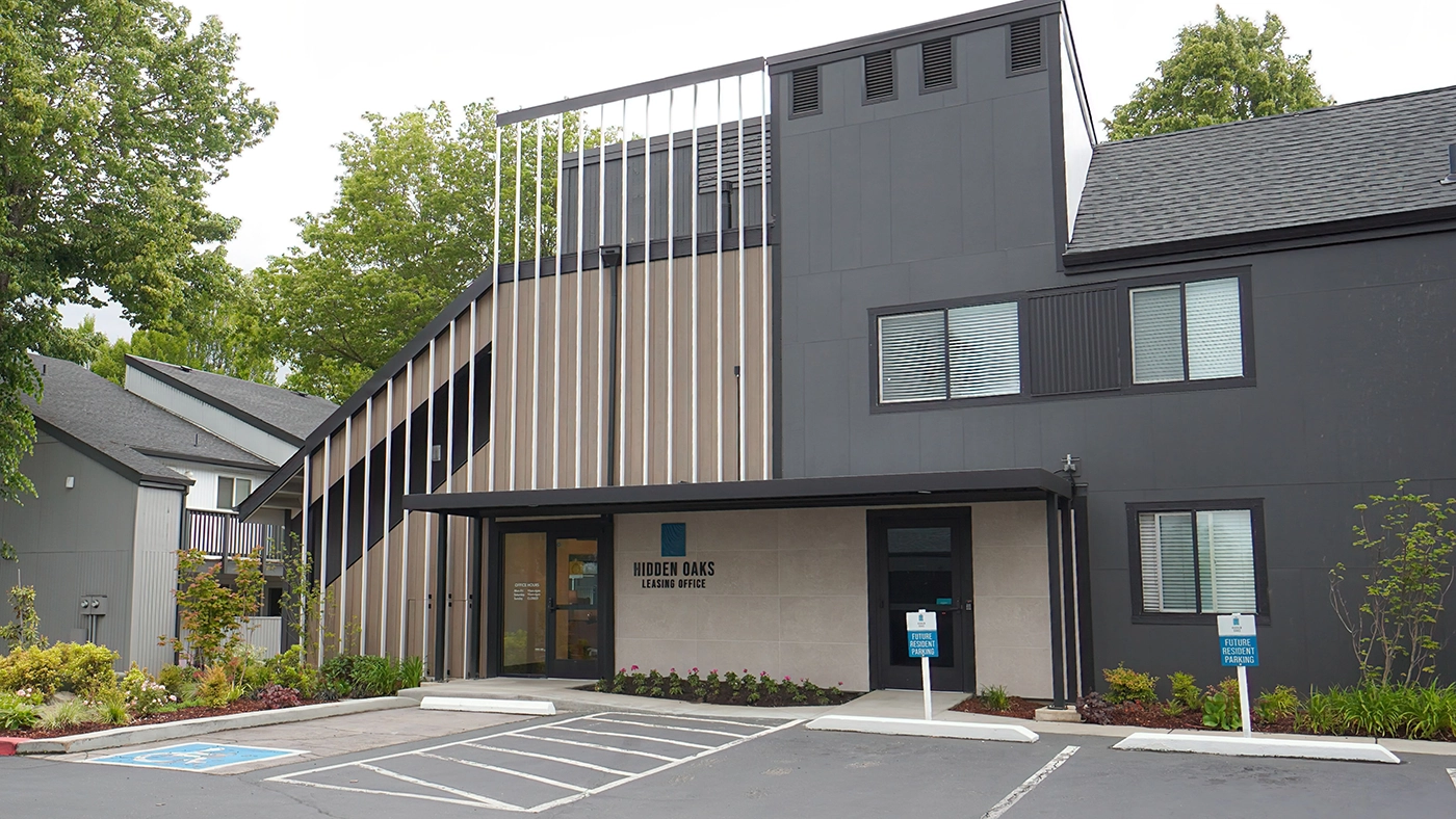 Hidden Oaks leasing office stylish architecture landscaping — Ariana Designs