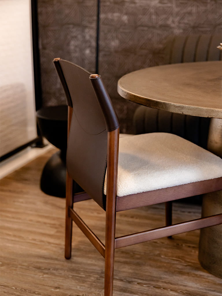 Modern dining setup — Commercial Design, Ariana Designs