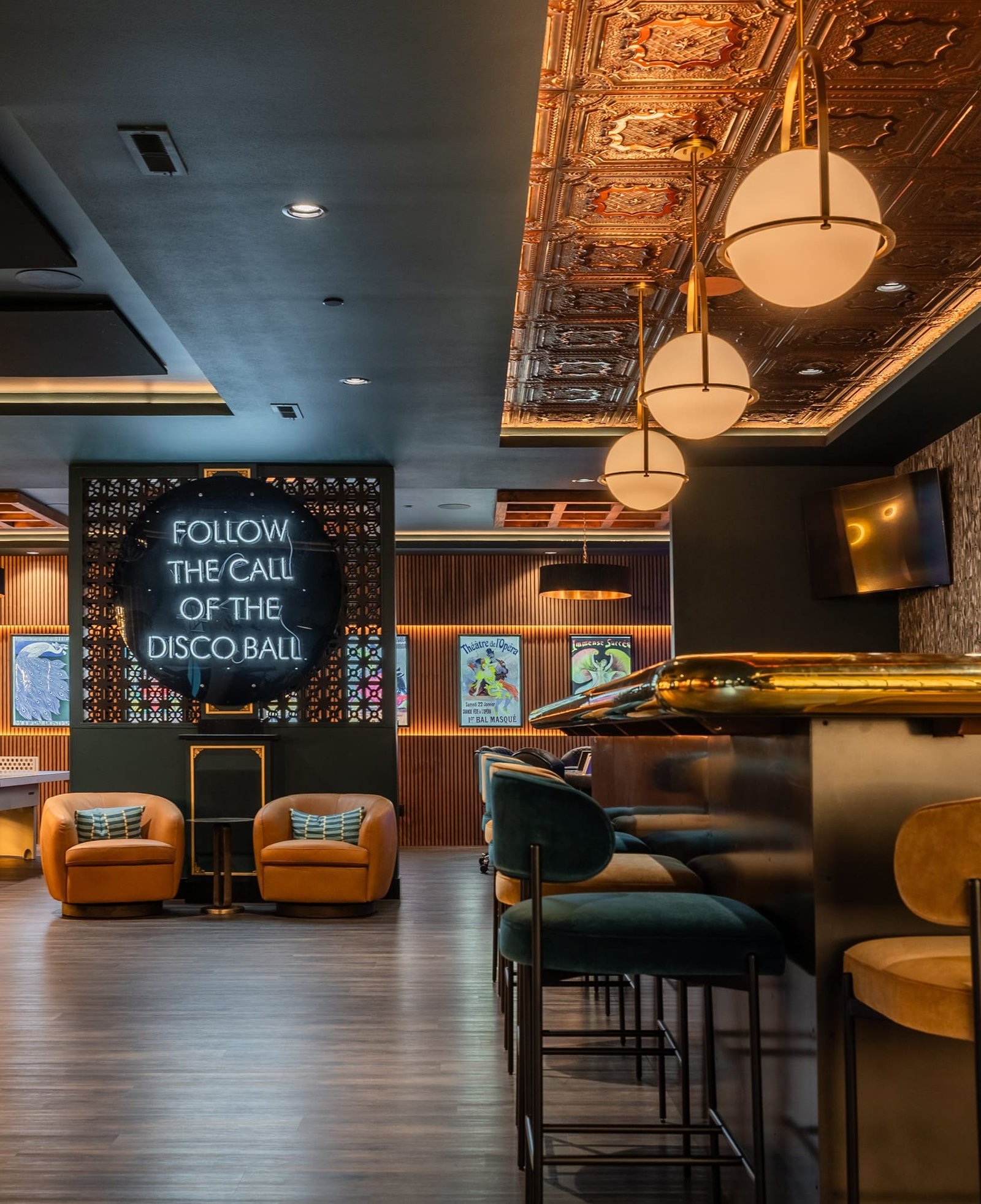 Chic lounge disco — Ariana Designs & Interiors, Suncadia