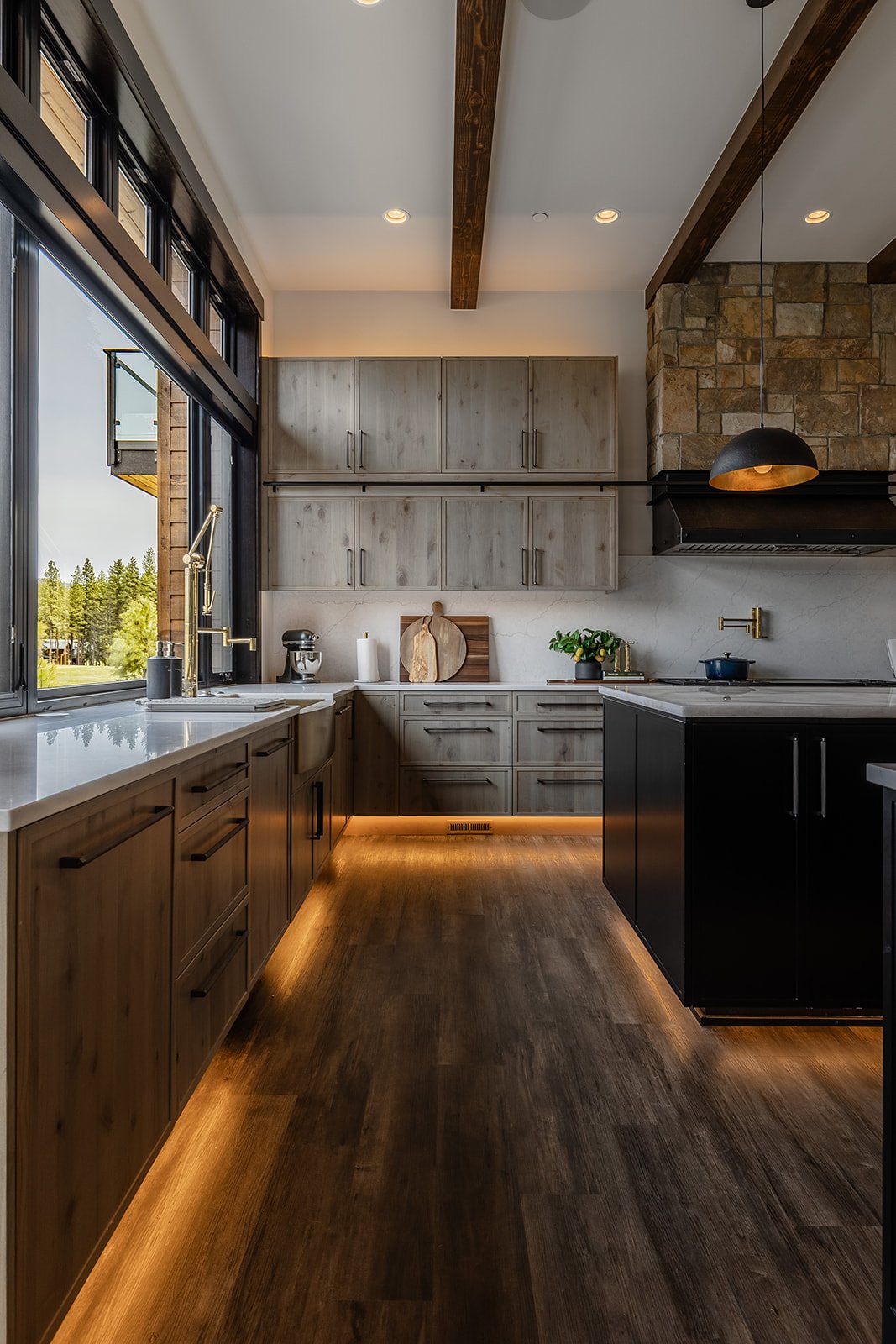 Suncadia kitchen full view — Ariana Designs & Interiors, Suncadia Washington