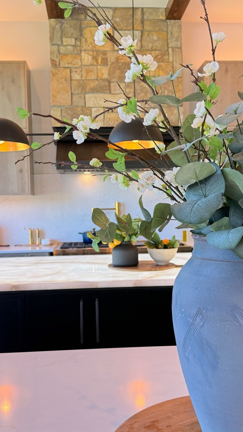 Suncadia kitchen detail — Ariana Designs & Interiors
